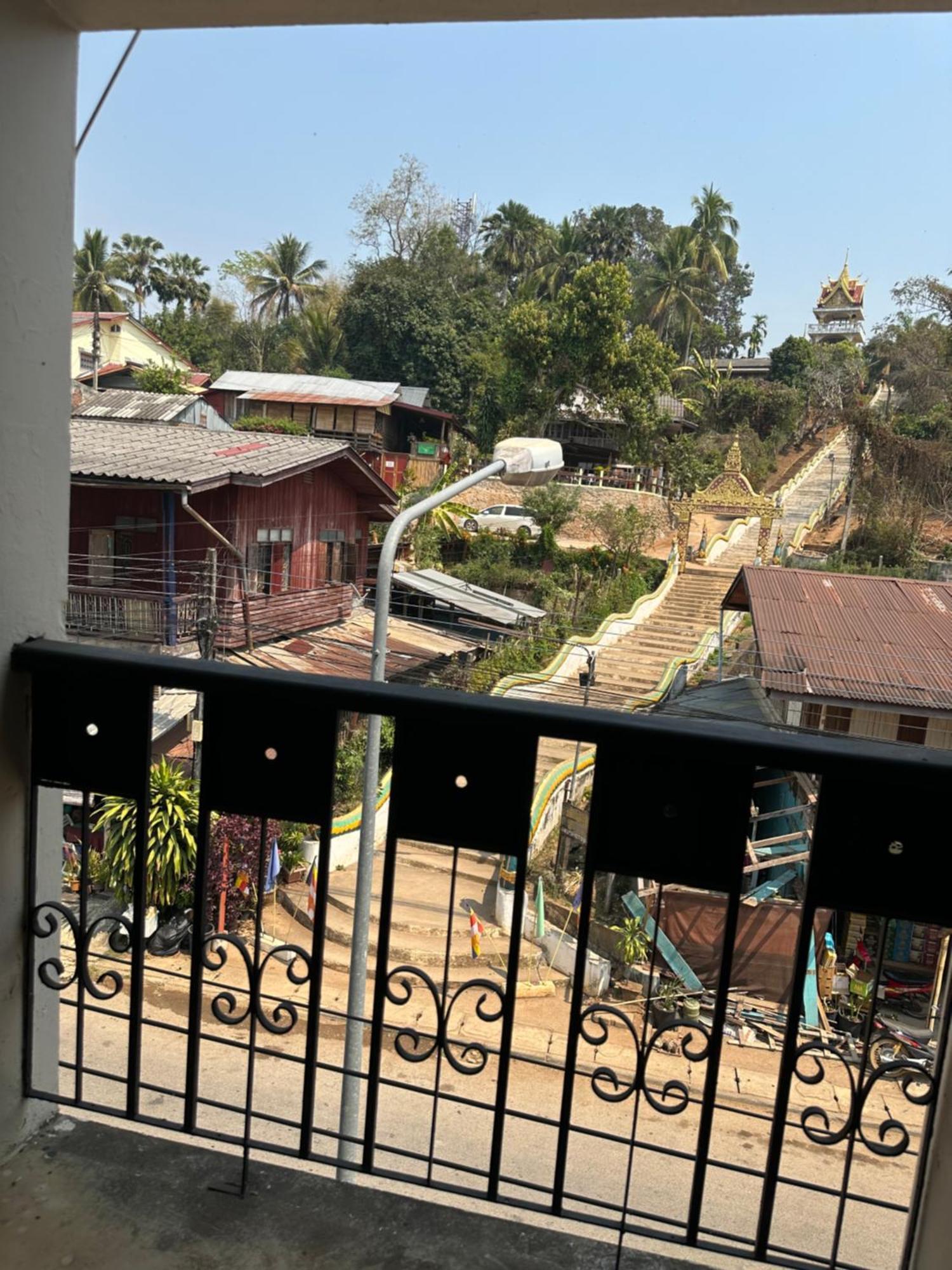 Thadan Guest House Бан Хоуейсай Екстериор снимка