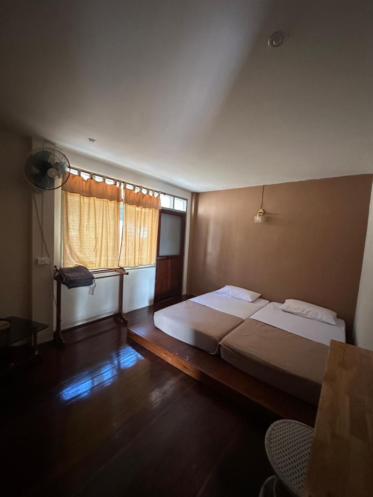Thadan Guest House Бан Хоуейсай Екстериор снимка